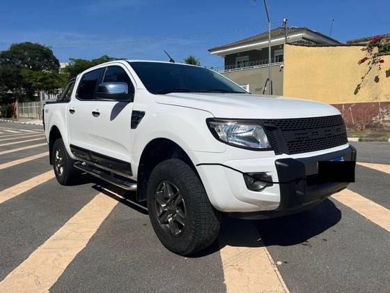 FORD RANGER 3.2 XLT 4X4 CD 20V DIESEL 4P AUTOMÁTICO FORD RANGER 3.2 XLT 4X4 CD 20V DIESEL 4P AUTOMÁTICO